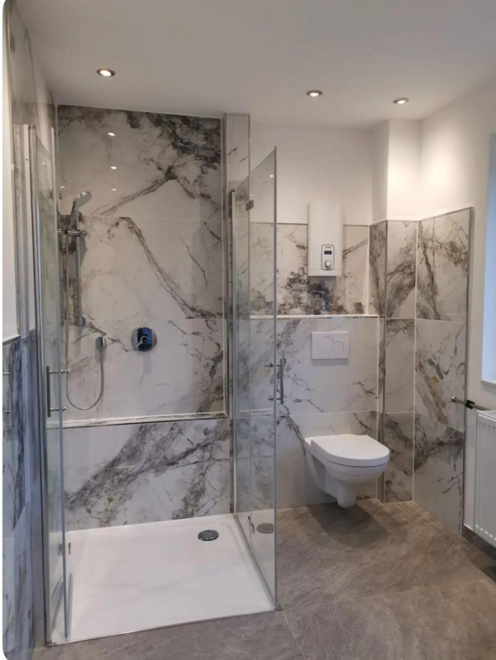Modernes Stilvoll Eingerichtetes Appartement Rösrath Exteriör bild